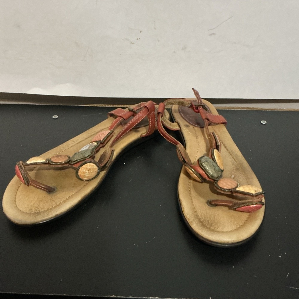 Frye Dani Jeweled T Strap Leather Thong Sandals Size 6.5M